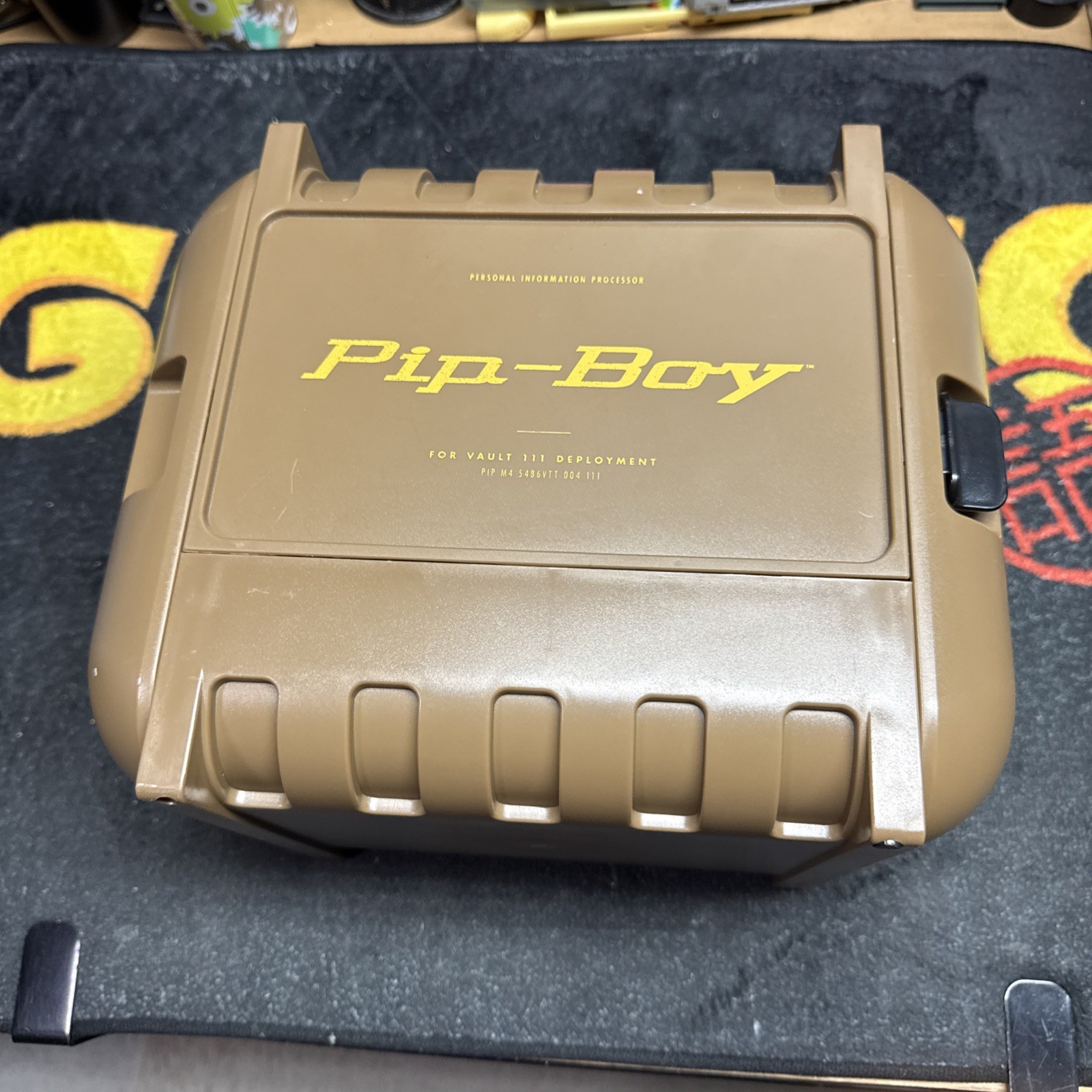 Fallout 4 Pip-Boy Edition Pip Boy Case, Instructions, 3 Cell Inserts READ
