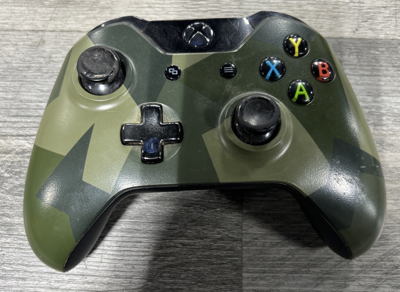 Microsoft Xbox One Green Camo Controller Model 1537 For Parts Not Working