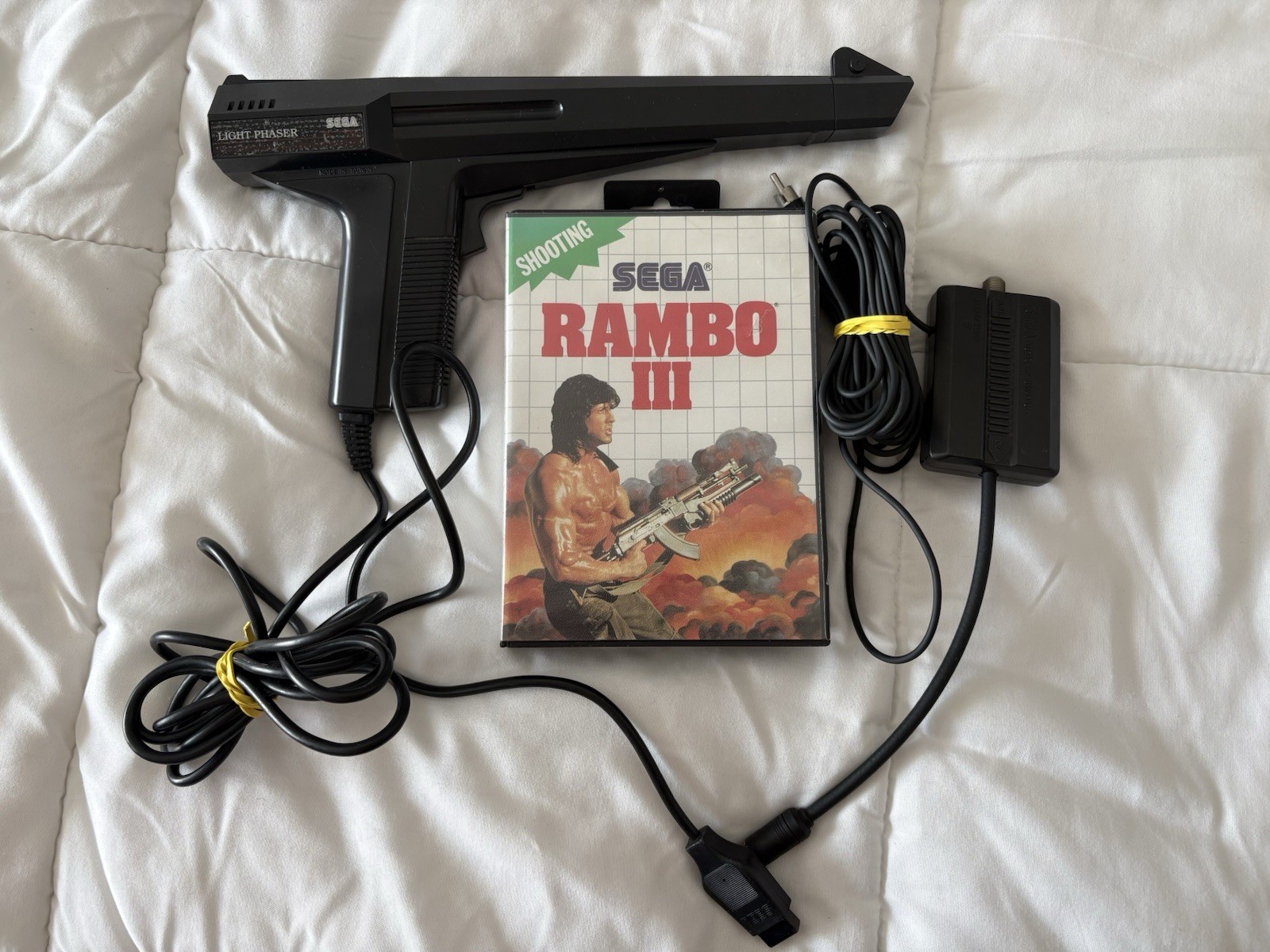 Sega Master System Lot Light phaser, OEM Cable And Rambo 3. Read Description!