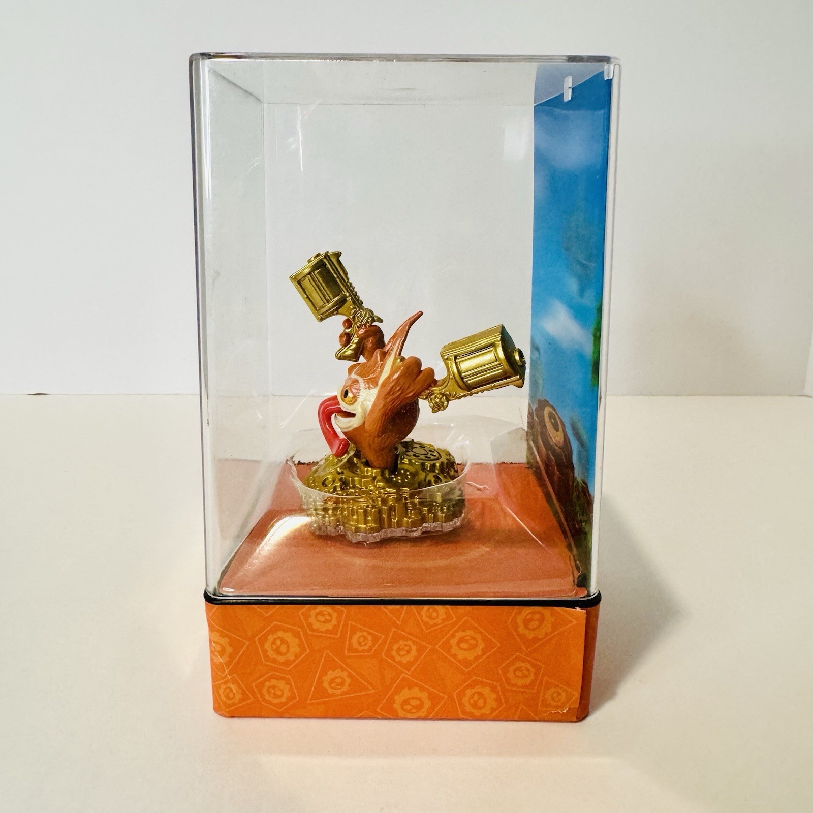 Skylanders Trap Team Eon’s Elite Trigger Happy w/ Display Case