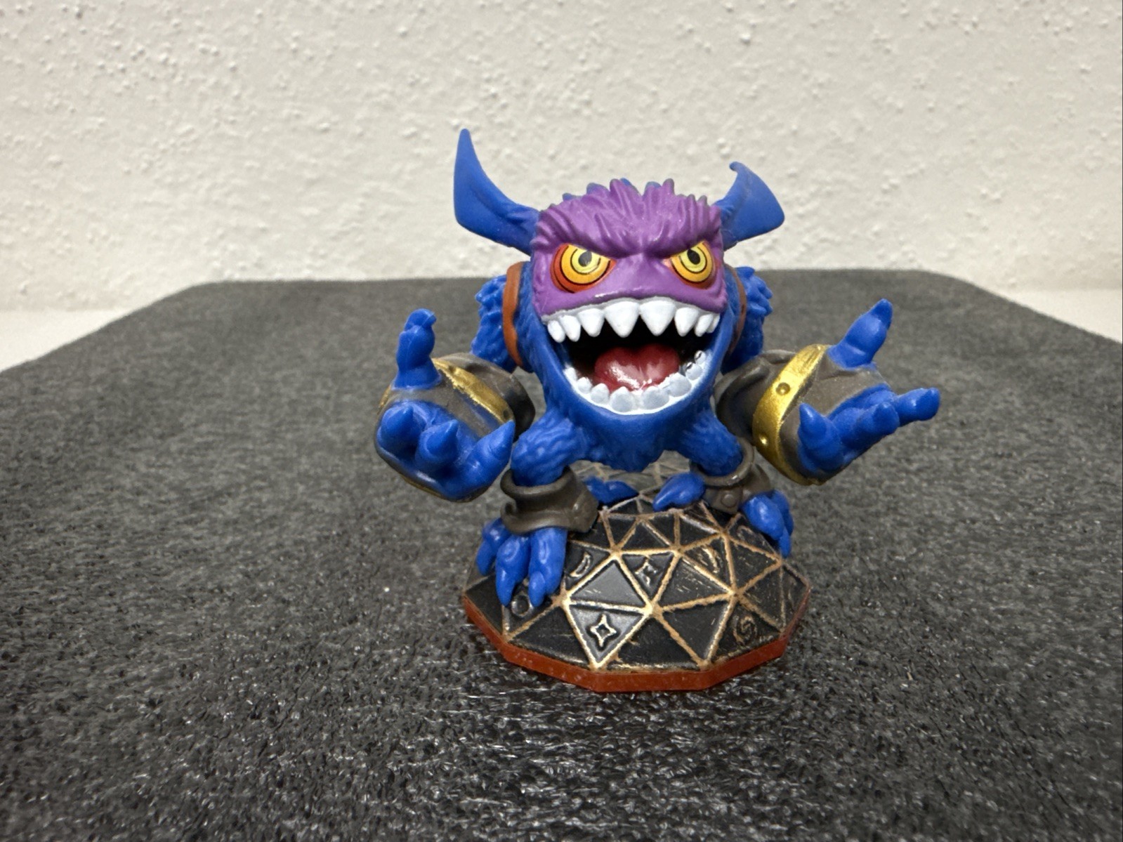 2014 Skylanders Trap Team Fizzy Frenzy Pop Fizz Figure 87101888 Activision