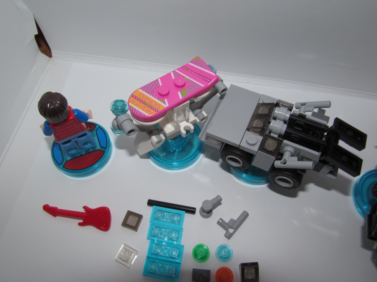 Lego Dimensions Back To The Future Level Pack #71201 + Doc Brown Fun Pack #71230
