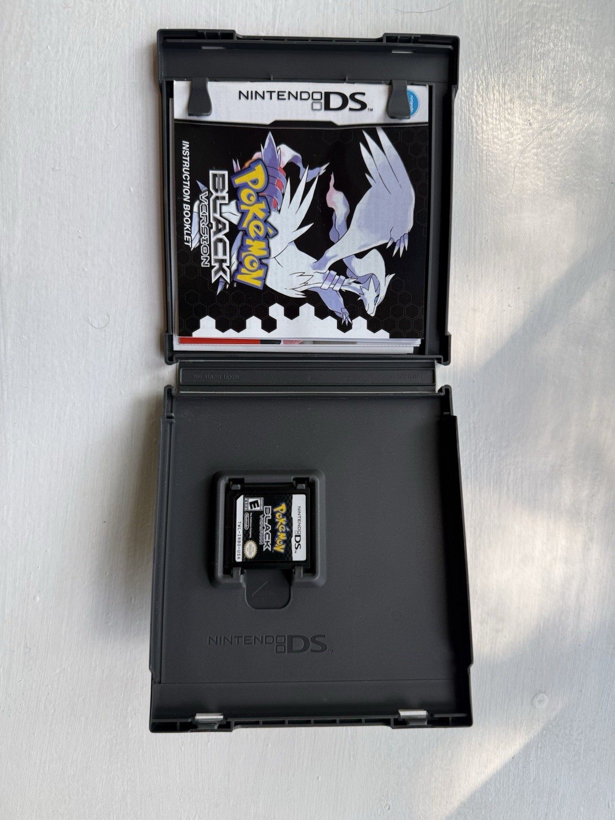 Nintendo Pokemon Series Pokémon Black Version DS w/ Case, Manual, CIB