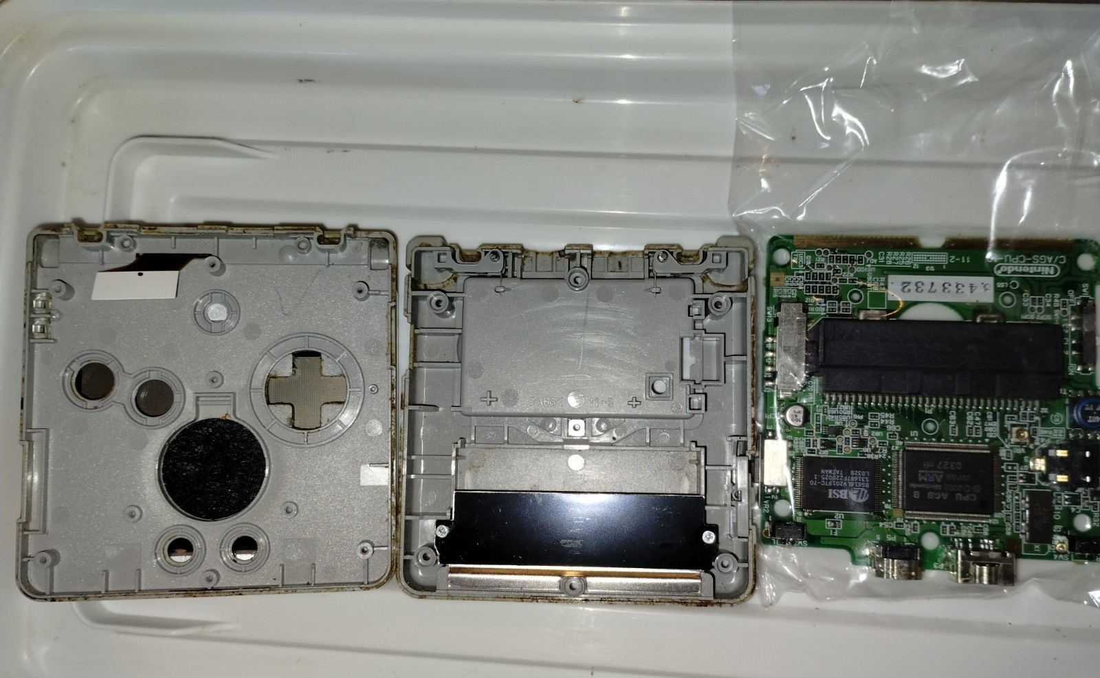 Nintendo Gameboy Advance SP AGS-001 Silver Handheld System FOR PARTS/REPAIR
