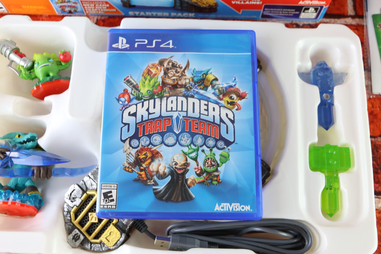 Skylanders Trap Team: Starter Pack (Sony PlayStation 4) Complete CIB