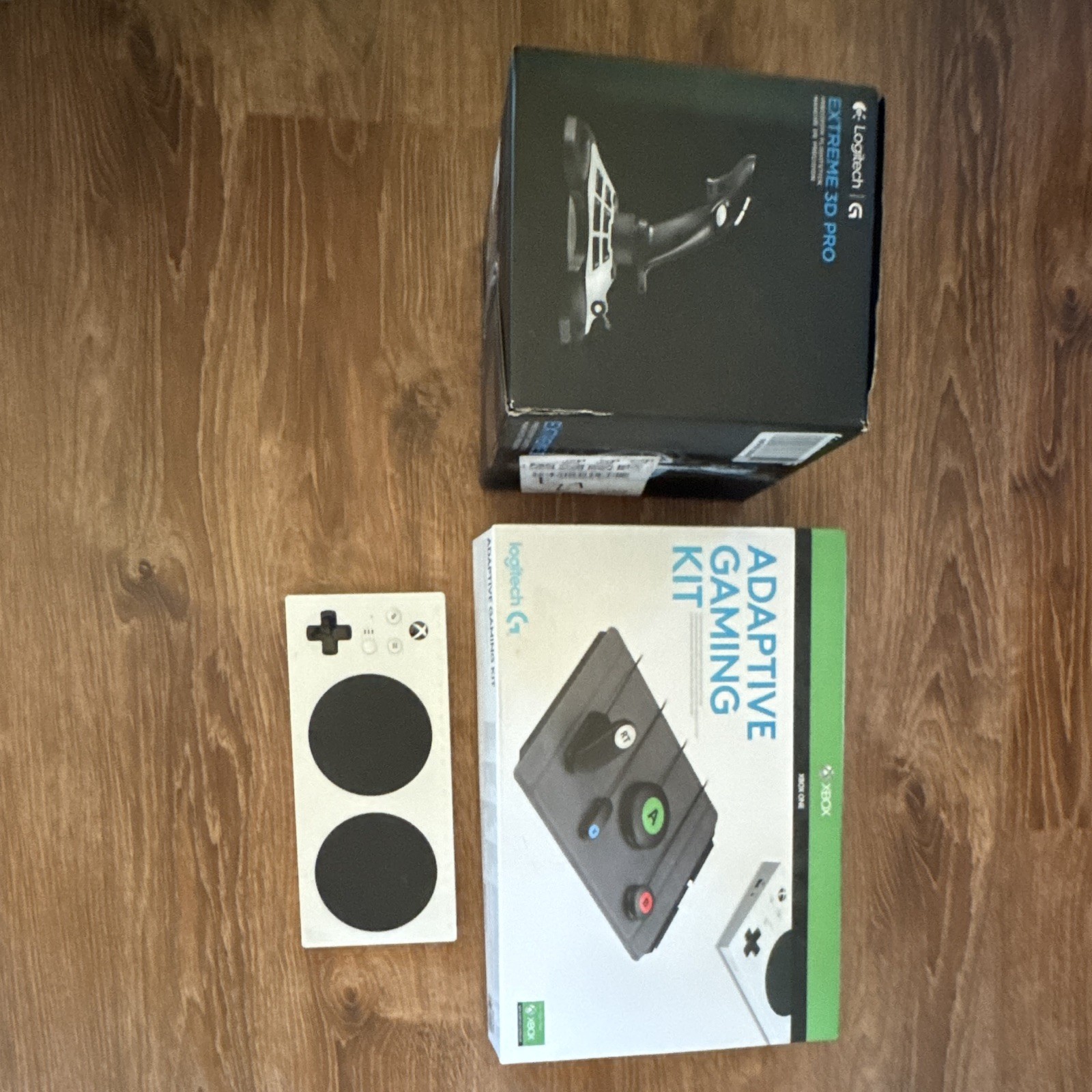 Microsoft Xbox Adaptive Controller + Logitech Gaming Kit & Joystick
