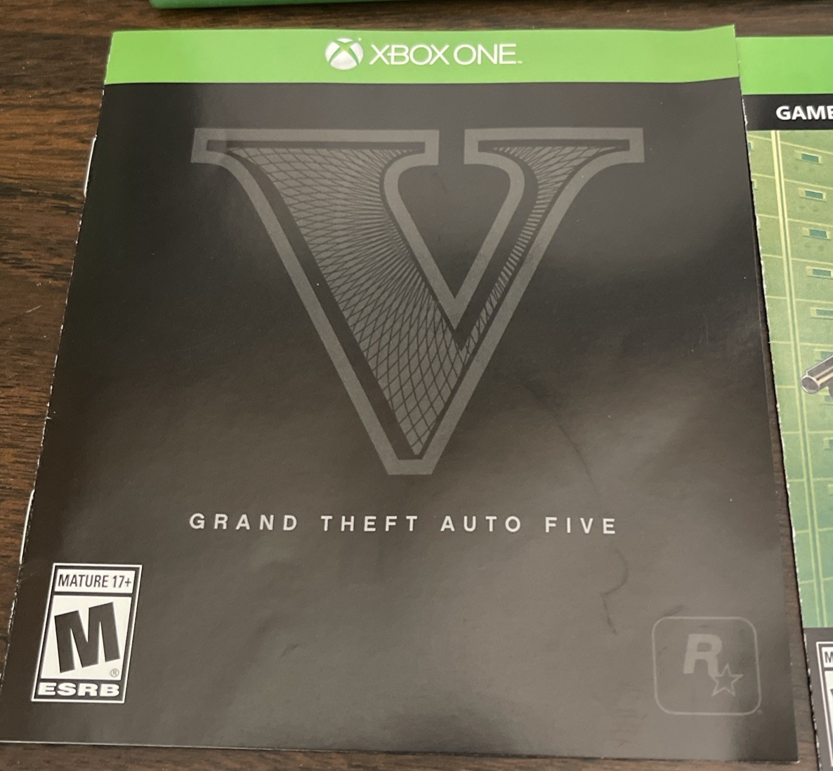 Grand Theft Auto V 5 Xbox One Series X Compatible CIB w/ MAP LN
