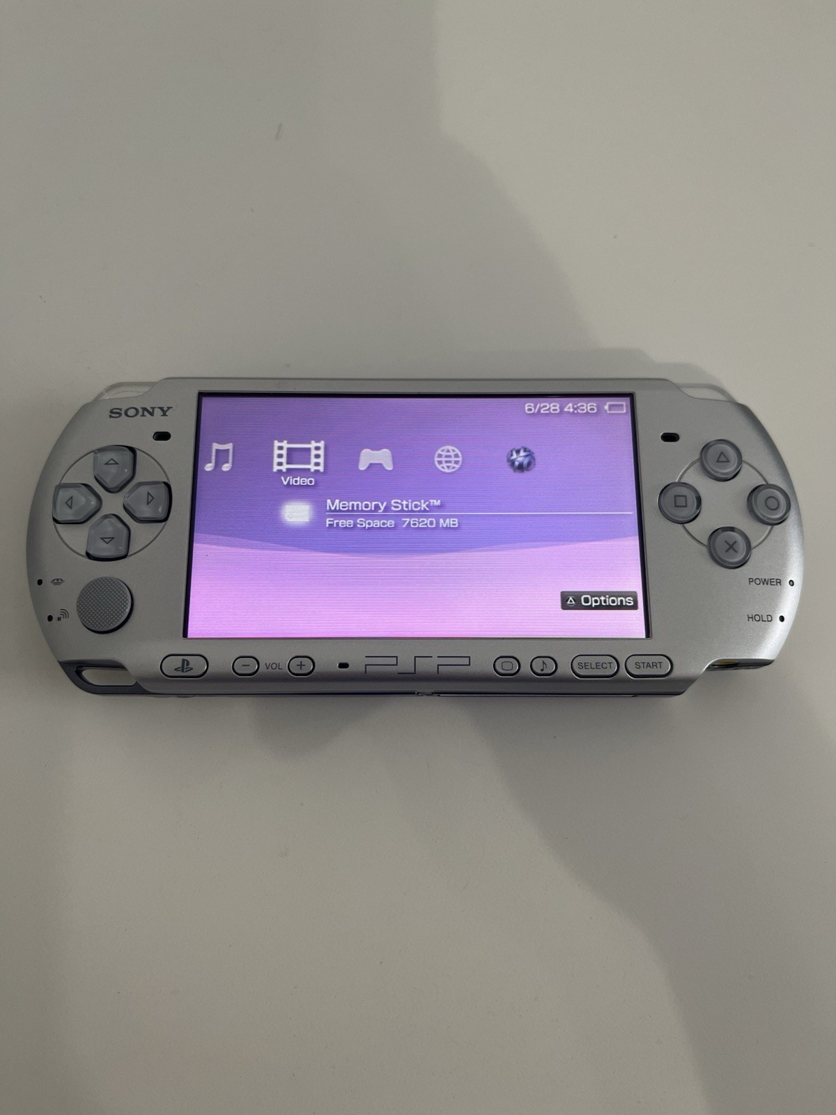 Sony PSP-3000 Portable Mystic Silver Handheld System (Read Description)