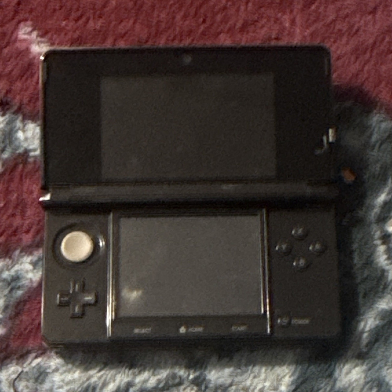 Nintendo 3DS CTR-001 Black Handheld System Touchscreen 2GB Region Free