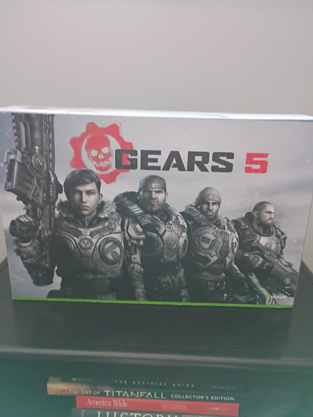 Xbox One X 1TB Gears 5 Limited Edition Console Bundle + Gears 5 Charger. Mint
