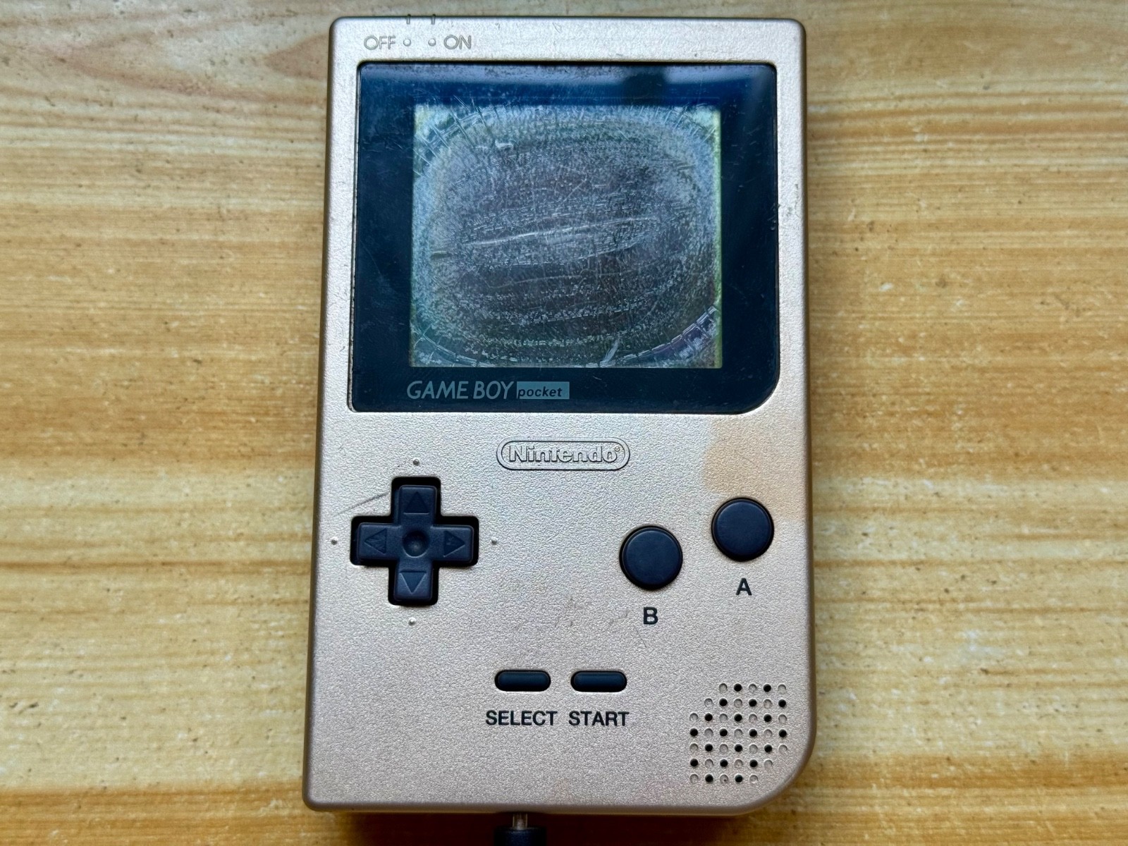 Nintendo Gameboy Pocket MGB-001 Pearl Champagne Gold Handheld System Console