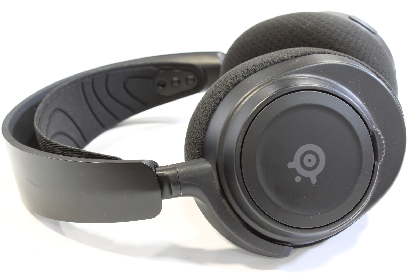 SteelSeries Arctis Nova 7 Headset with Retractable Microphone With Dongle
