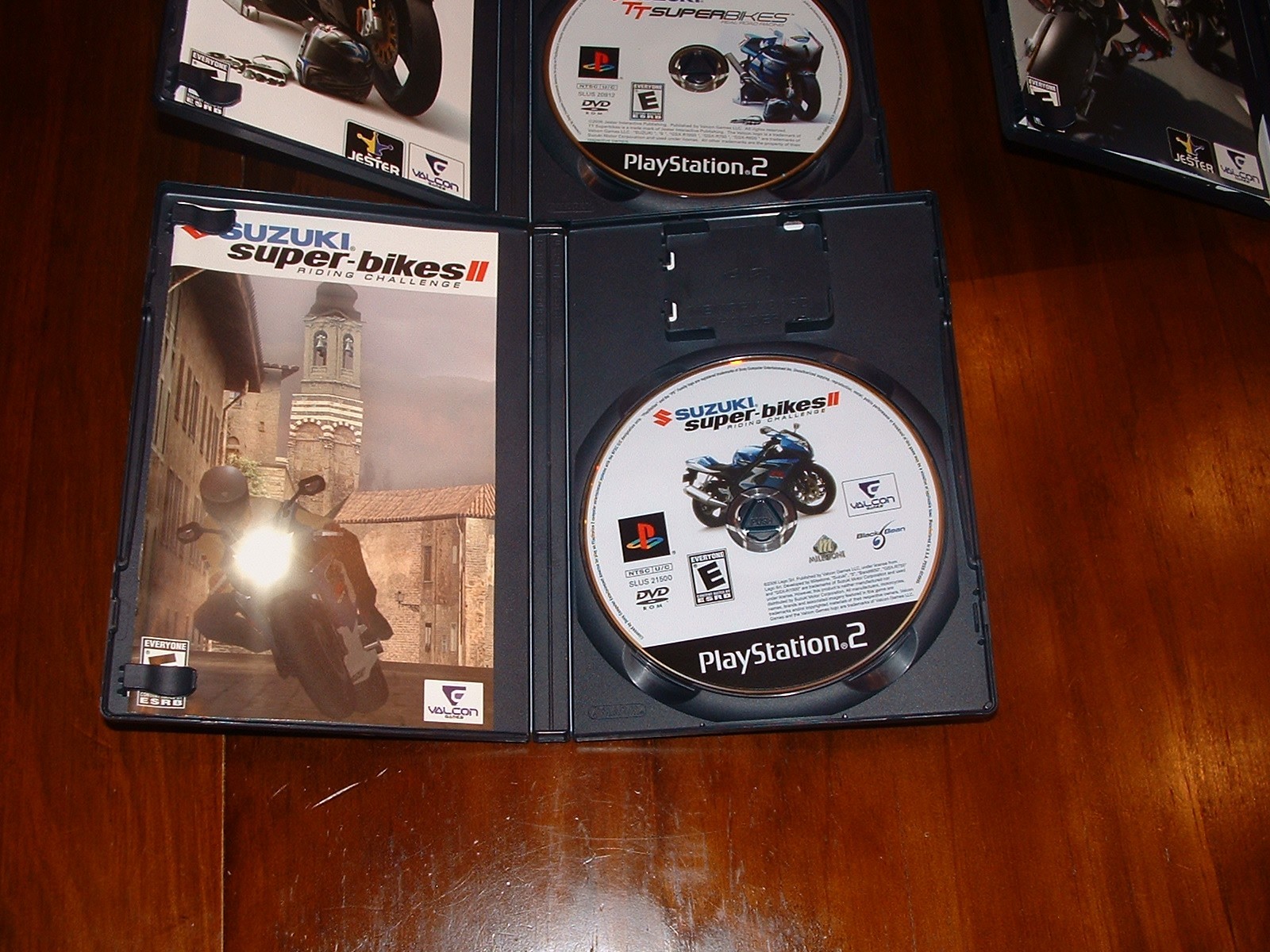 Suzuki TT Superbikes 1 + 2 + 3 (Sony PlayStation 2 PS2,) CIB NM/M!