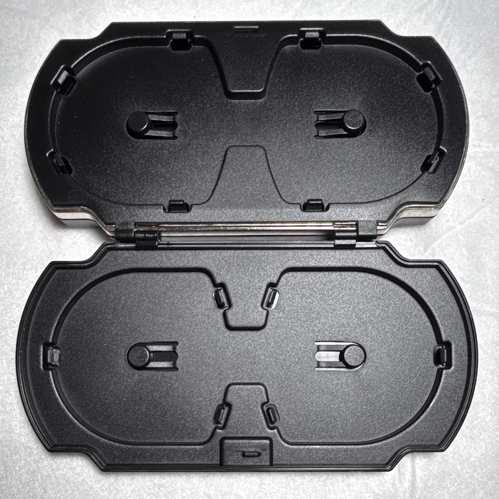 PlayStation Portable Rigid Plastic Game Case for Sony PSP with Partitions Black