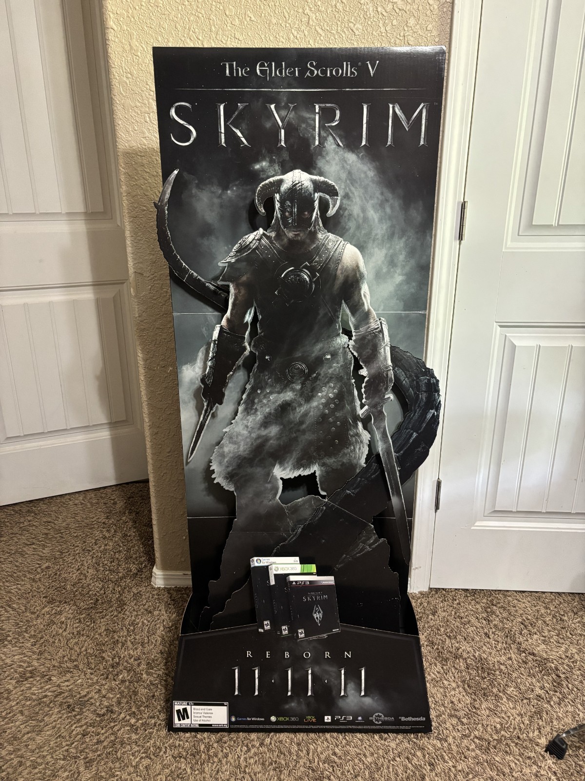 2011 ELDER SCROLLS V SKYRIM Standee Store Display Original GRAIL Launch XBOX 360