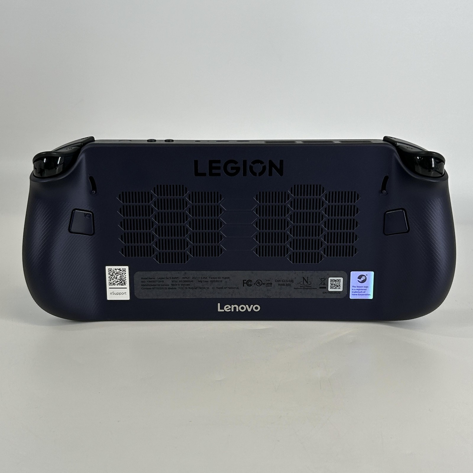 Lenovo Legion Go S Handheld Console Nebula Nocturne 512GB w/ Charger – Excellent