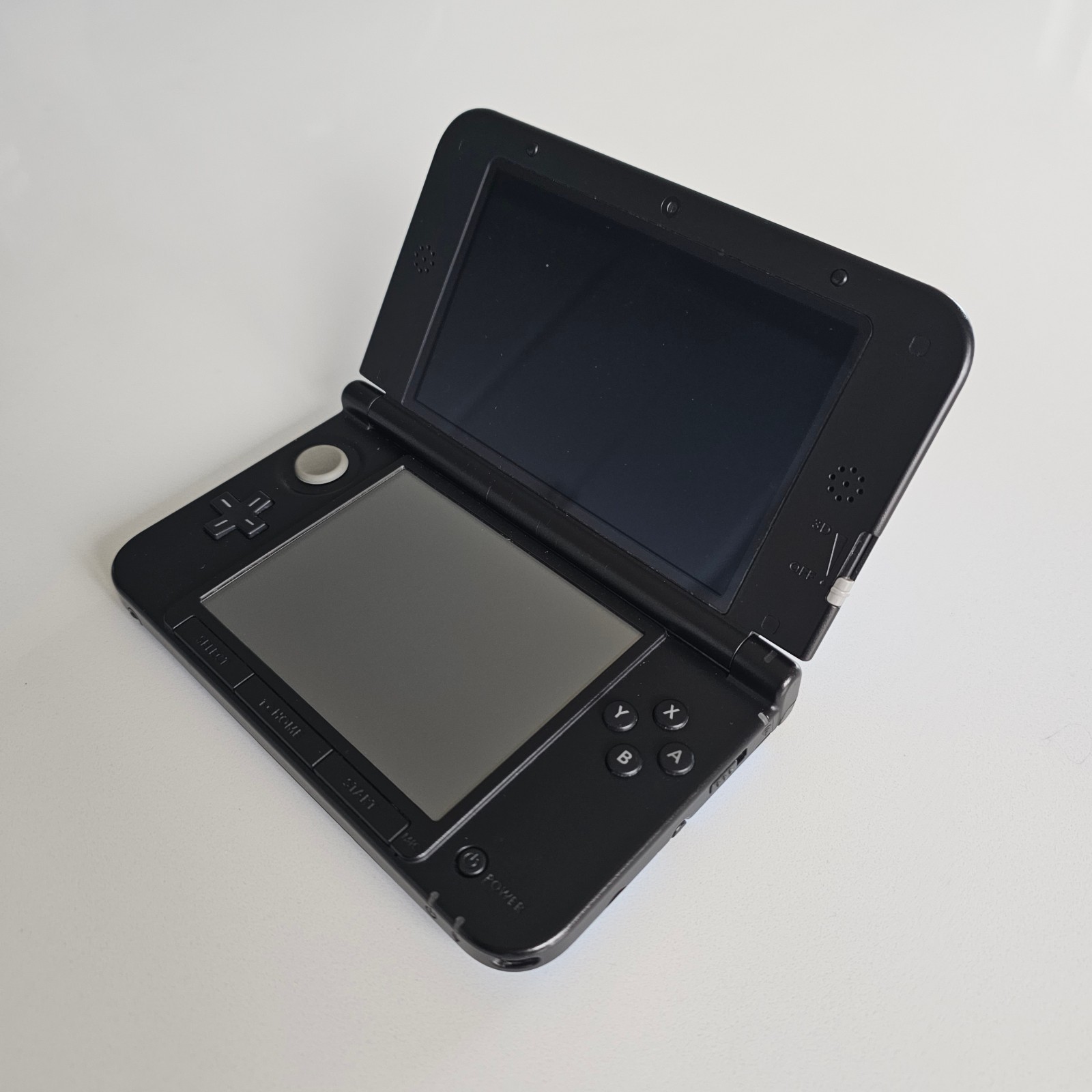 Charizard Nintendo 3DS XL Pokemon Black/Gold Edition With Charger, US Seller