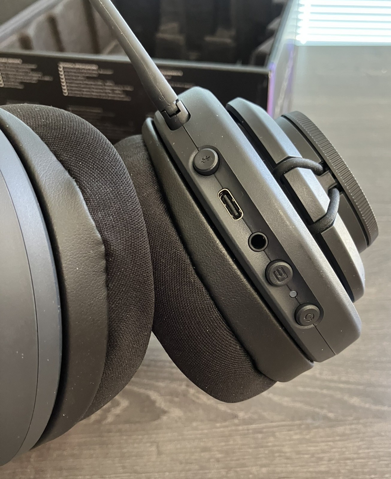 Turtle Beach – Atlas Air Wireless Open Back PC Gaming Headset model# TBS-5105-05
