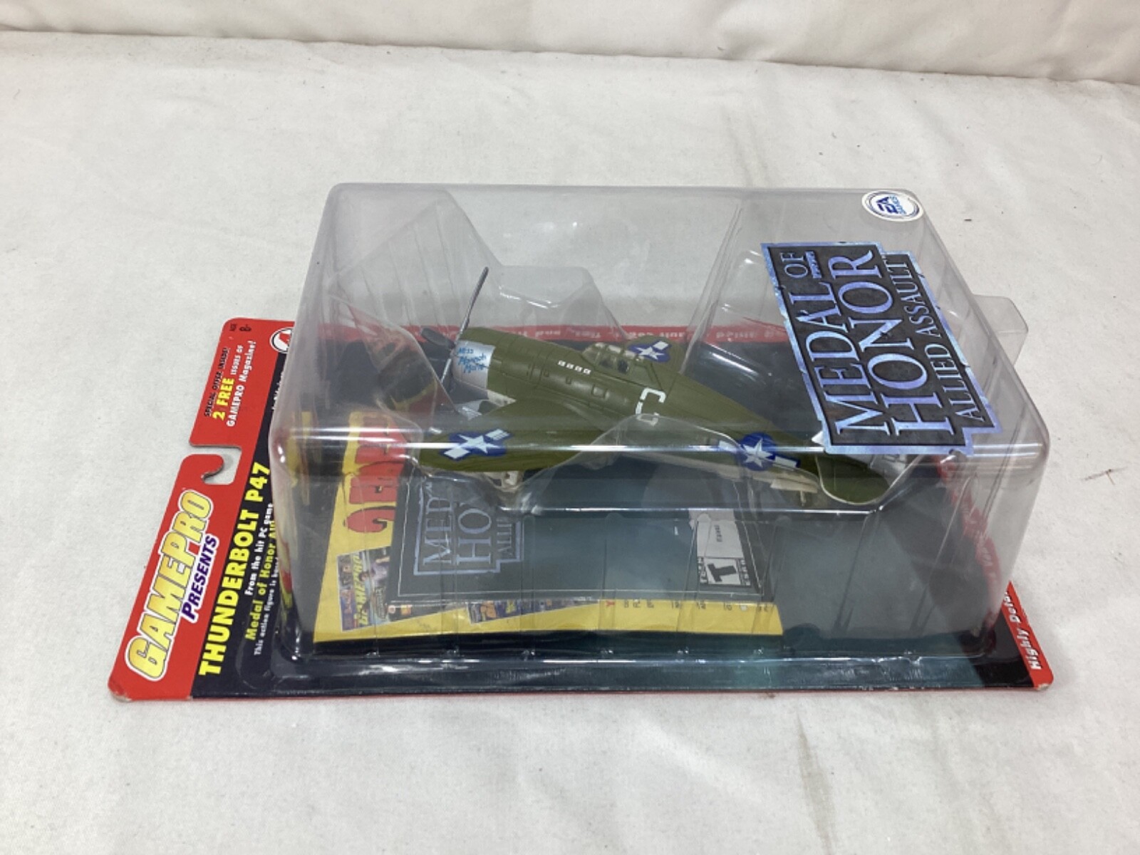 GamePro Medal of Honor Allied Assault EA Games P47 Thunderbolt Plane Sealed MOC