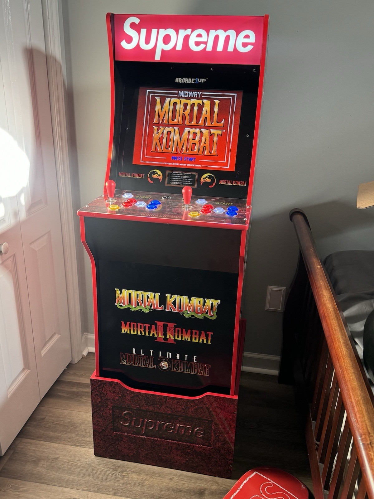 Supreme x Arcade1Up Mortal Kombat Arcade Cabinet #1575/2400 w/ Original Box