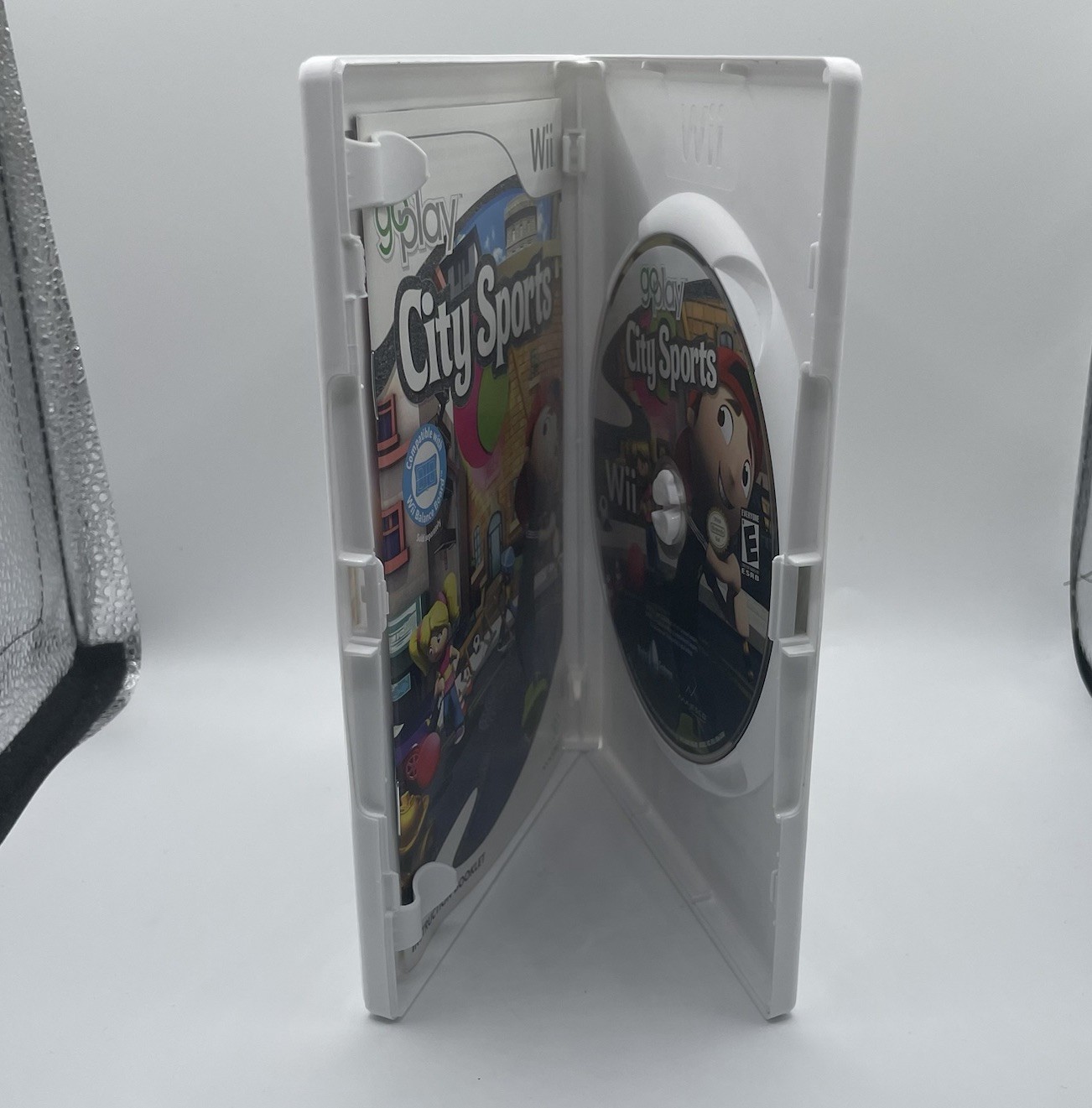 Go Play City Sports- Nintendo Wii- Majesco Entertainment- 2008- Complete In Box