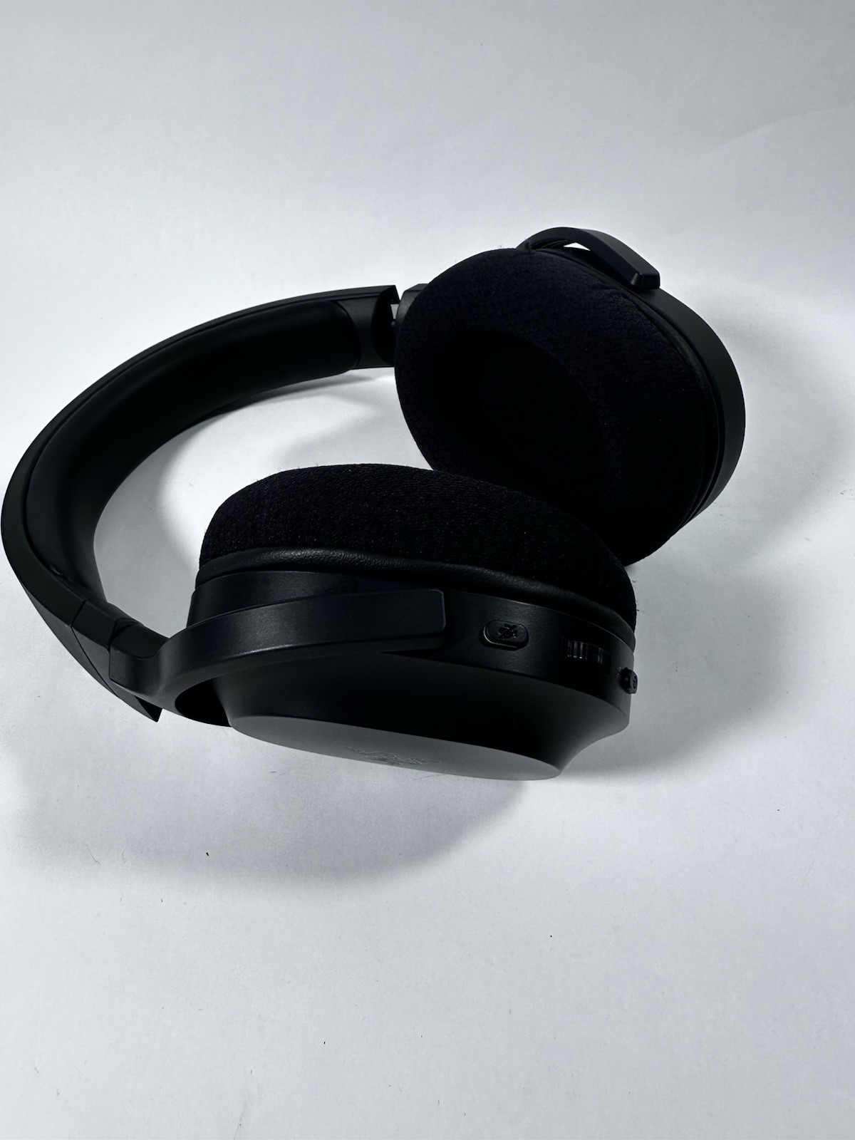 AV118 Razer Barracuda X Wireless Multi-Platform Gaming Headset-Good Condition