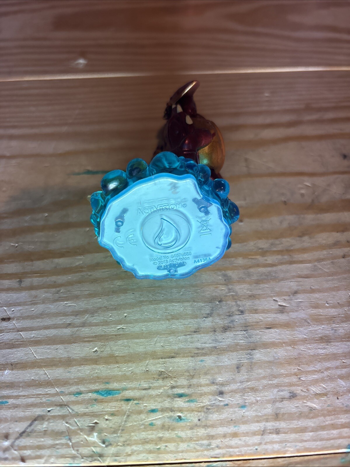 Skylanders SWAP FORCE Character Figure: LIGHTCORE WHAM SHELL (blue base)