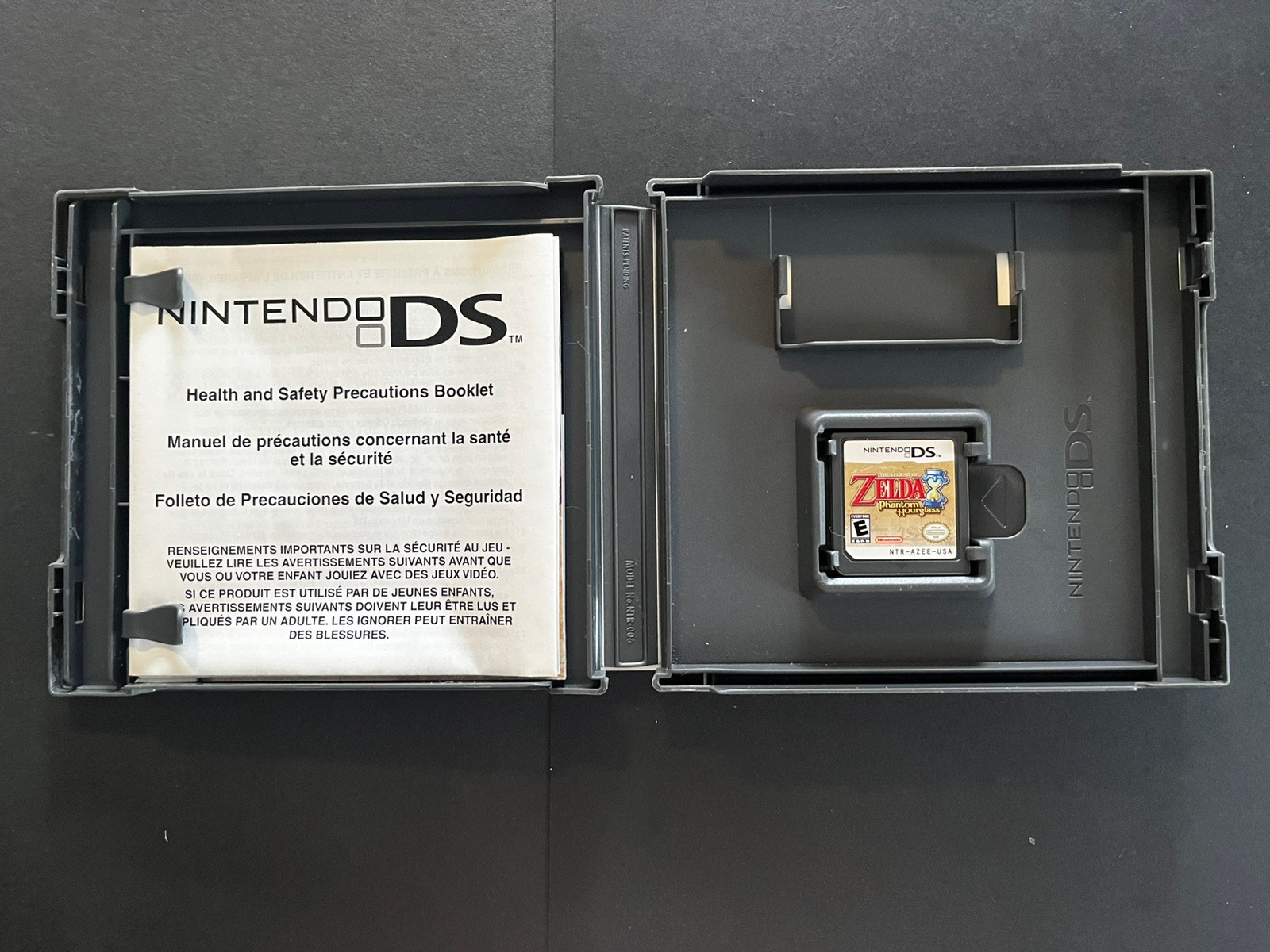 The Legend of Zelda: Phantom Hourglass (DS, 2007) complete in box