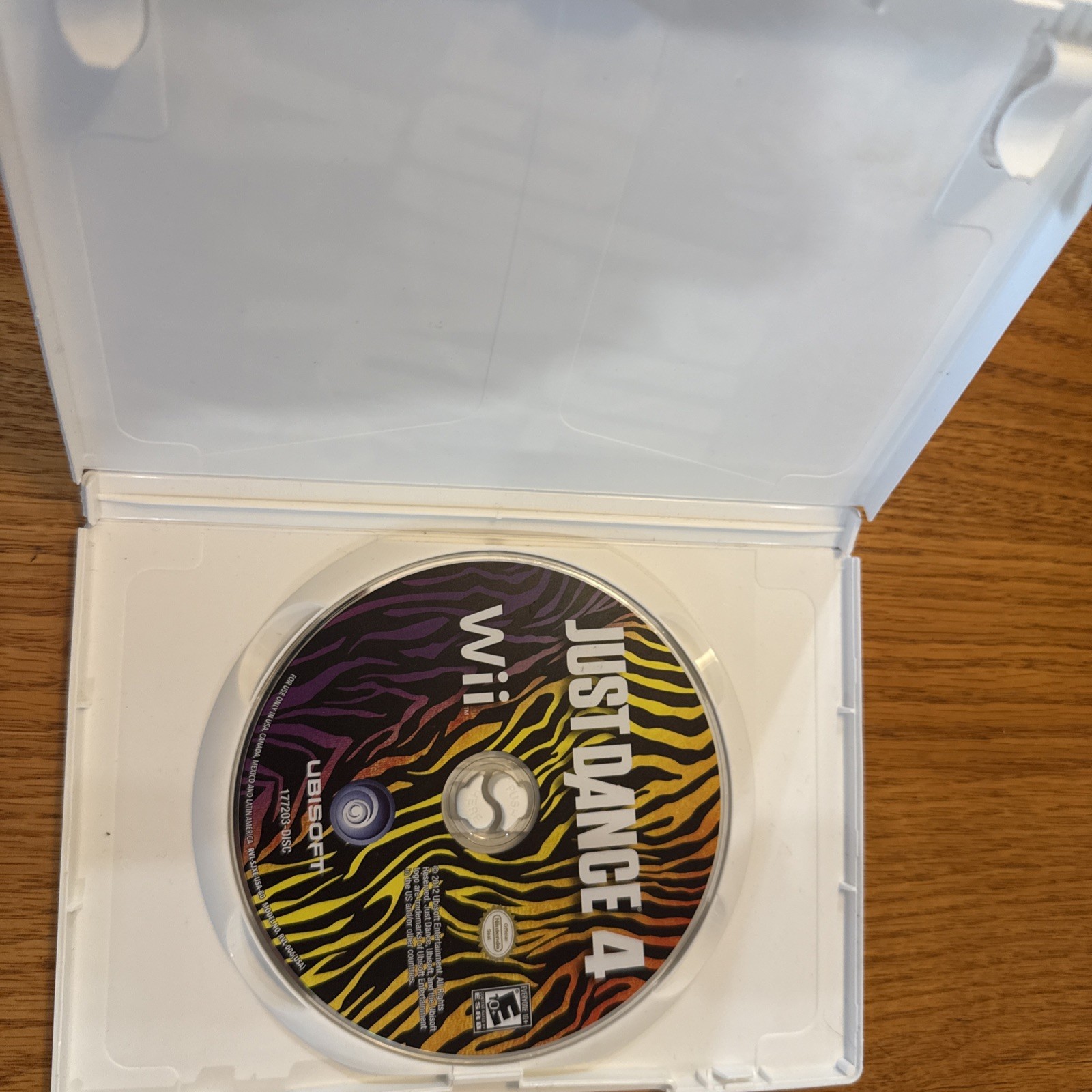 Just Dance 4 (Nintendo Wii, 2012)