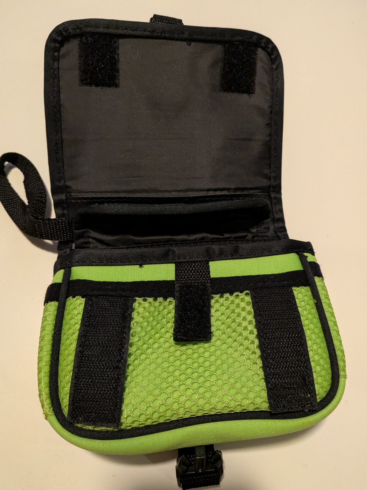 Case it GAME Padded Carrying Case for Nintendo DS Console, Green/Black