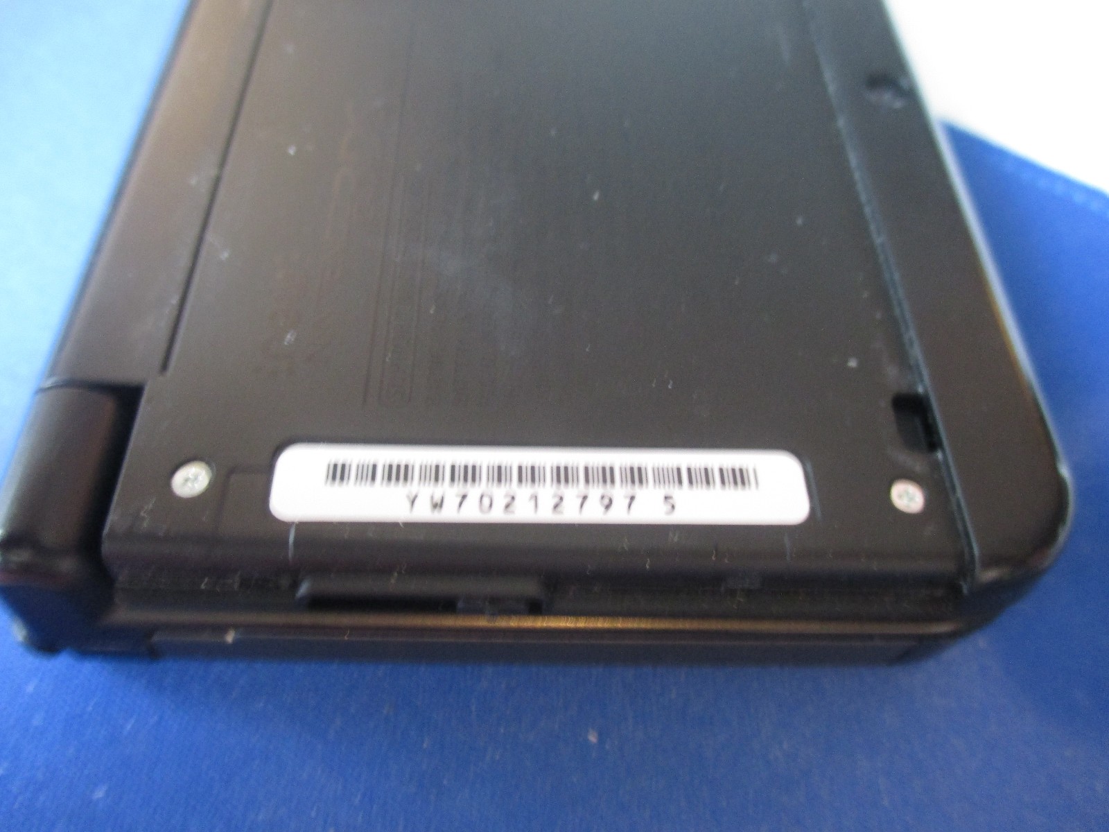 New Nintendo 3DS Super Mario Black Edition System w/Charger & Stylus