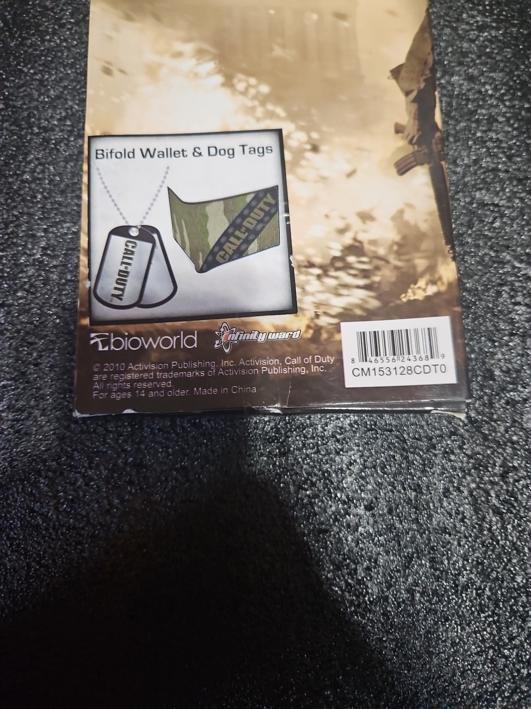 Bioworld 2010 Call Of Duty Wallet With Dog Tag Brand New In Box Never Opened