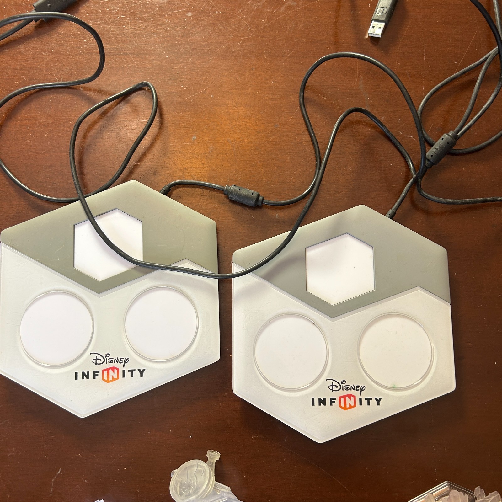 Disney Infinity Lot Of 2 Portal Bases 3 Figures 5 Crystals Guardians Marvel More