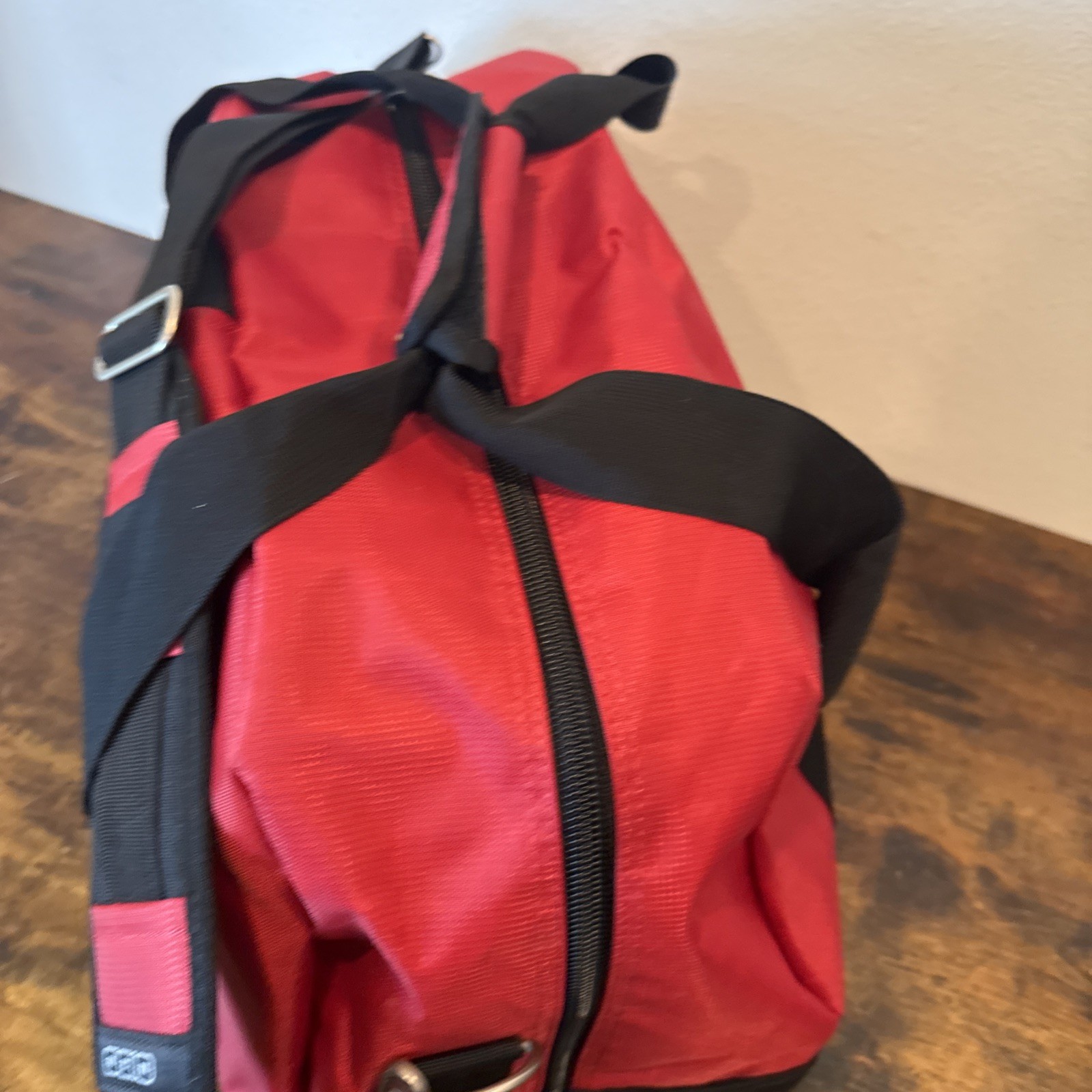 Nintendo MARIO Employee Exclusive OGIO Duffel Bag – Red/Black NWT – 21 x 10 x 12