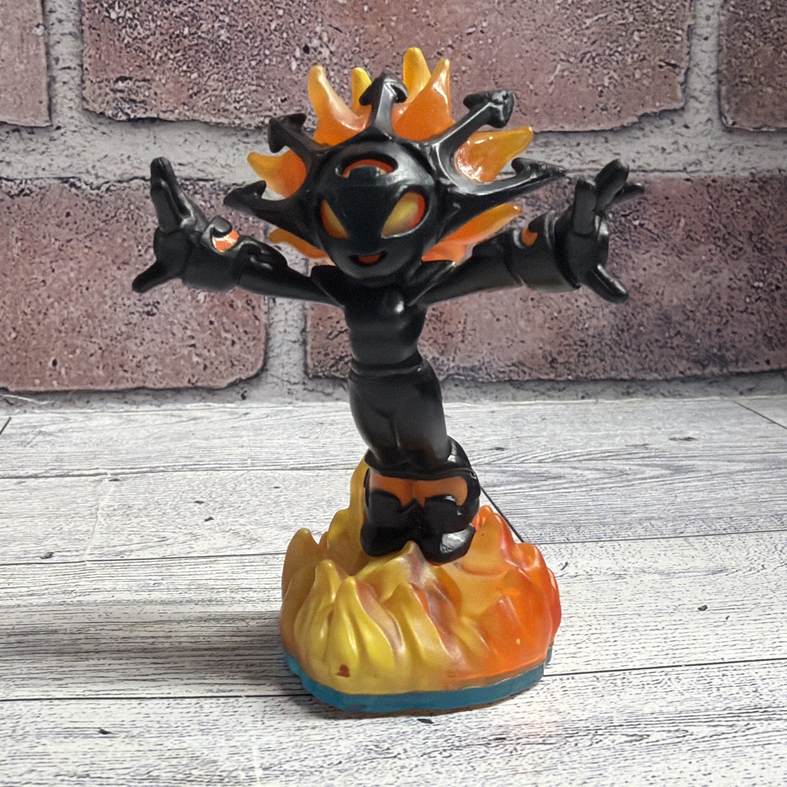 Skylanders Lot Of 4 Figures Smolderdash, Phantom Cynder,Flashwing, Ninja Elf