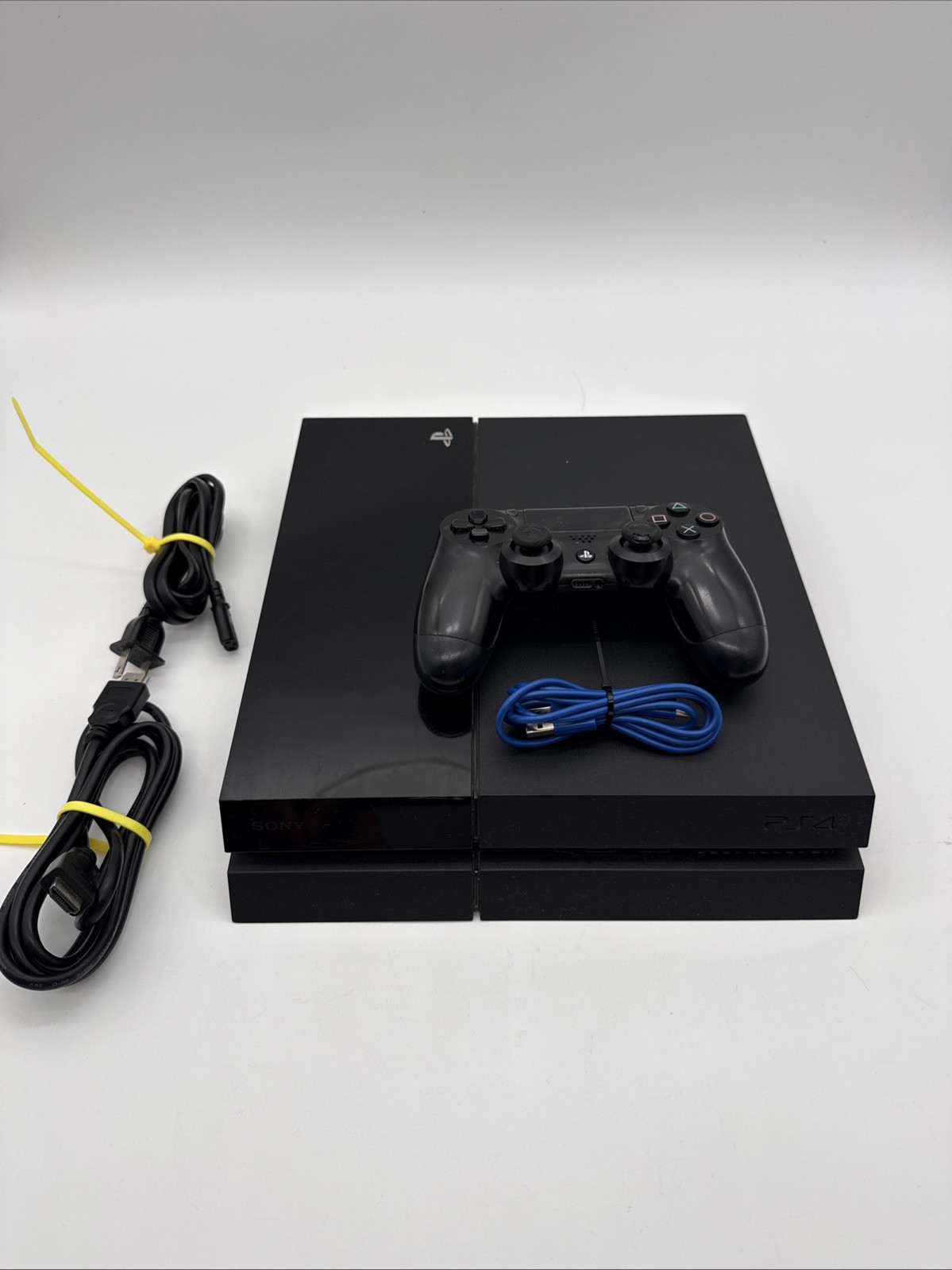 Sony PlayStation 4 PS4 Console Black 1 Controller HDMI & Power Cable Bundle