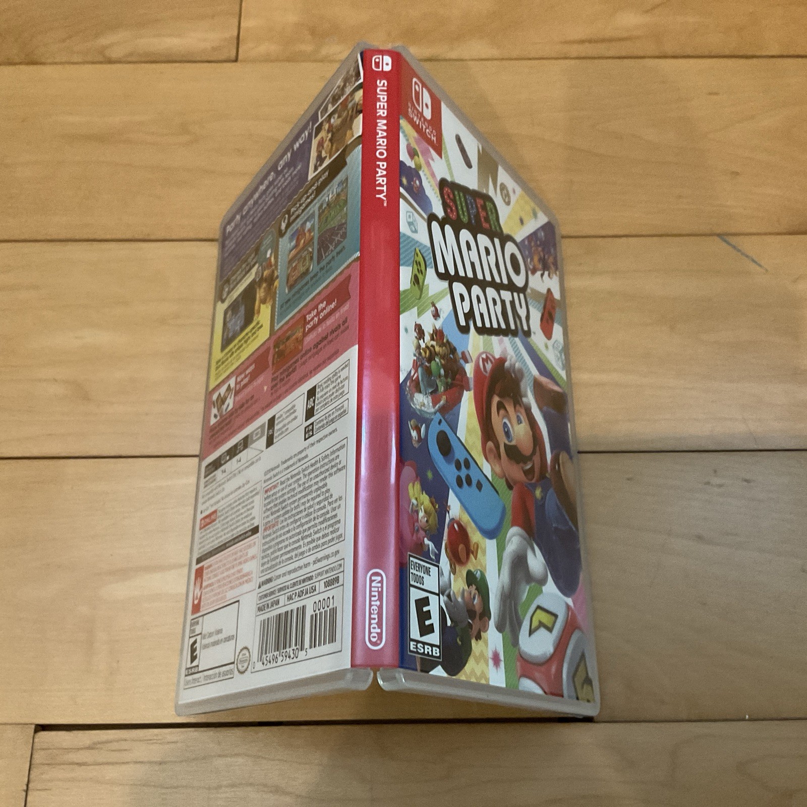 Super Mario Party 2018 Nintendo Switch, Complete with Case and Game