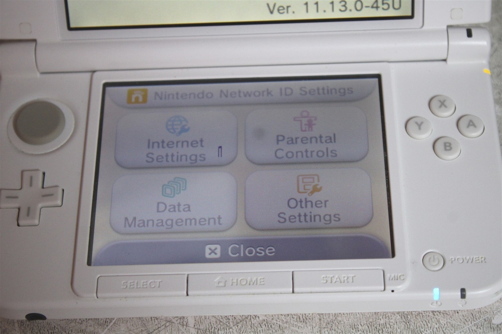 Nintendo 3DS XL Pink / White Console w/ Pokemon X and Box / Charger