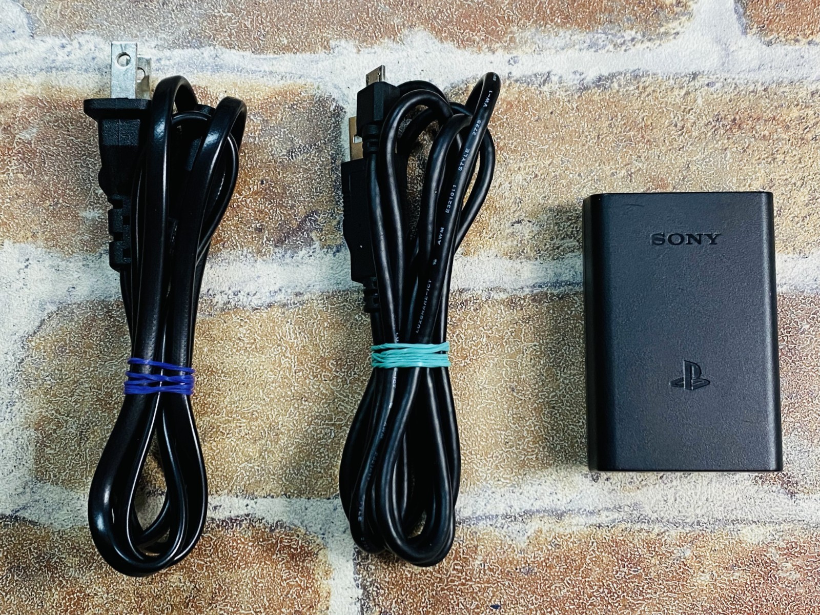 PS Vita Black PCH 2000 SONY PlayStation Japan Tested 8GB Charger MobileCase DDP