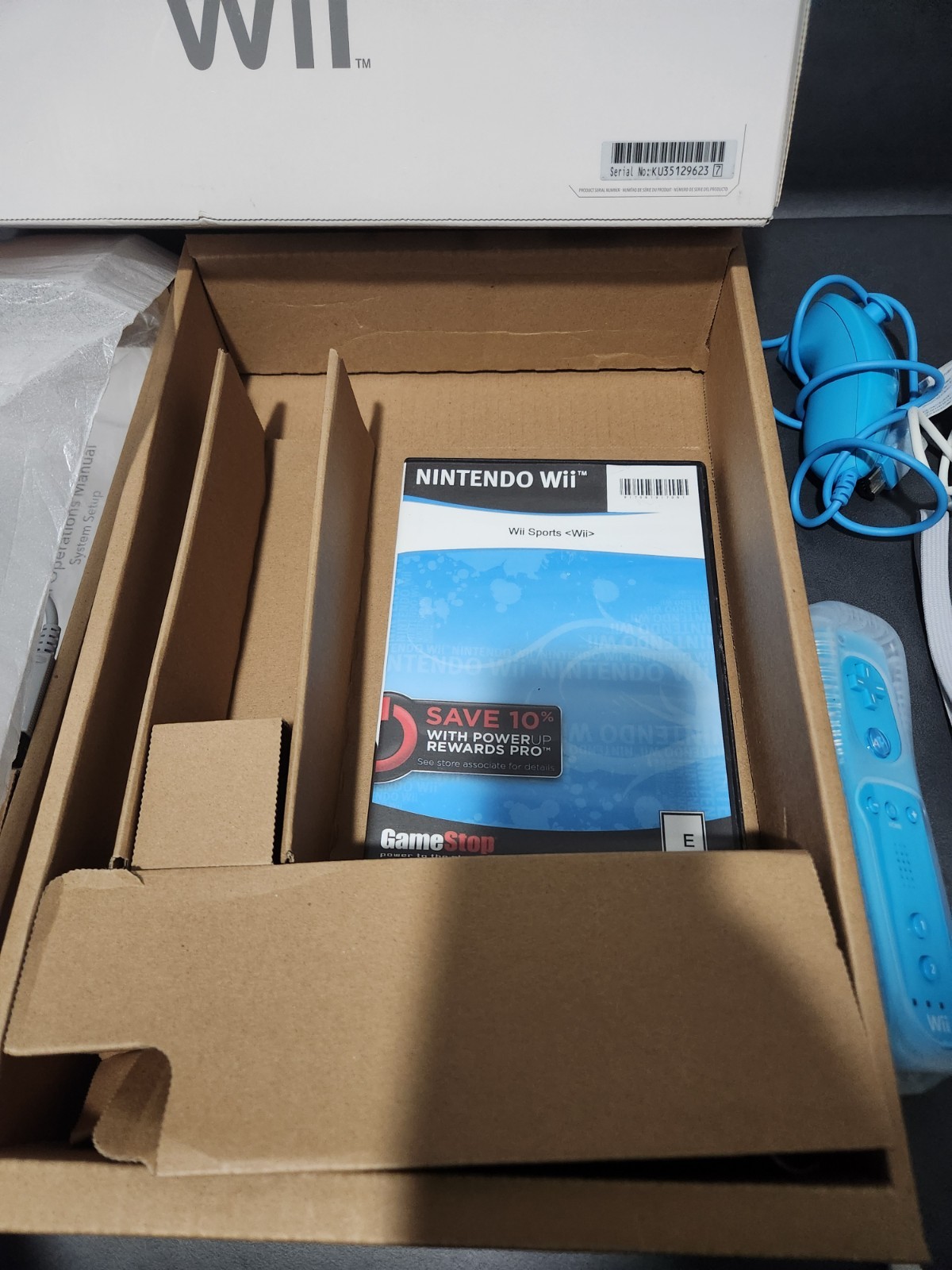 Nintendo Wii Limited Edition Blue Console In Original Box w/Wii Sports Disc