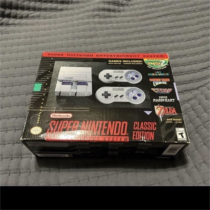 Nintendo Super NES Classic Edition SNES Mini HDMI Built-In Games 2 Controllers