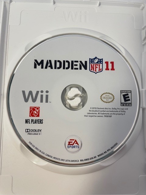 Madden NFL 11 (Nintendo Wii) No Manual Tested