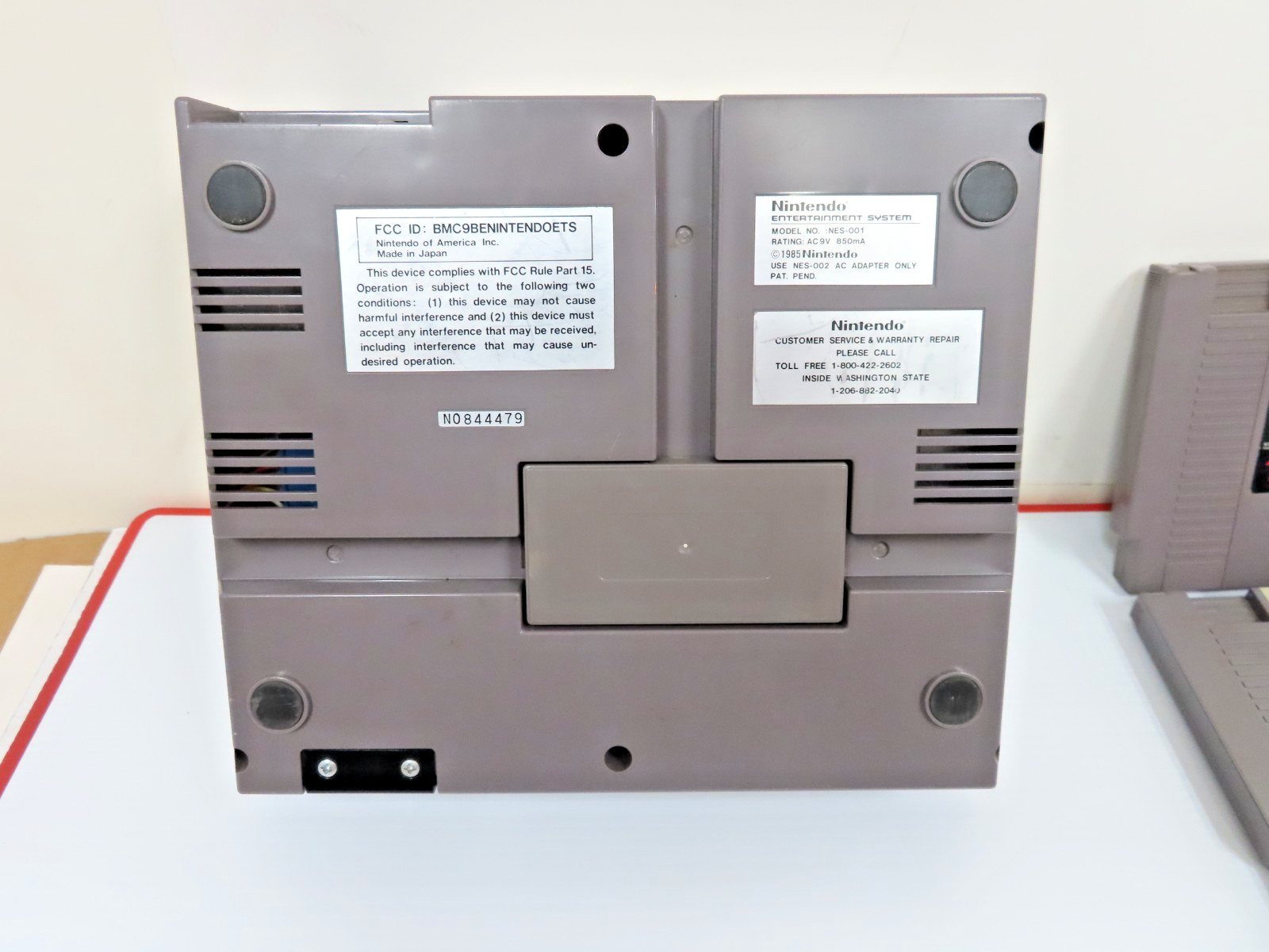 REGULAR NINTENDO VIDEO SYSTEM CONSOLE COMPLETE + GAMES TESTED & WORKING NES-001