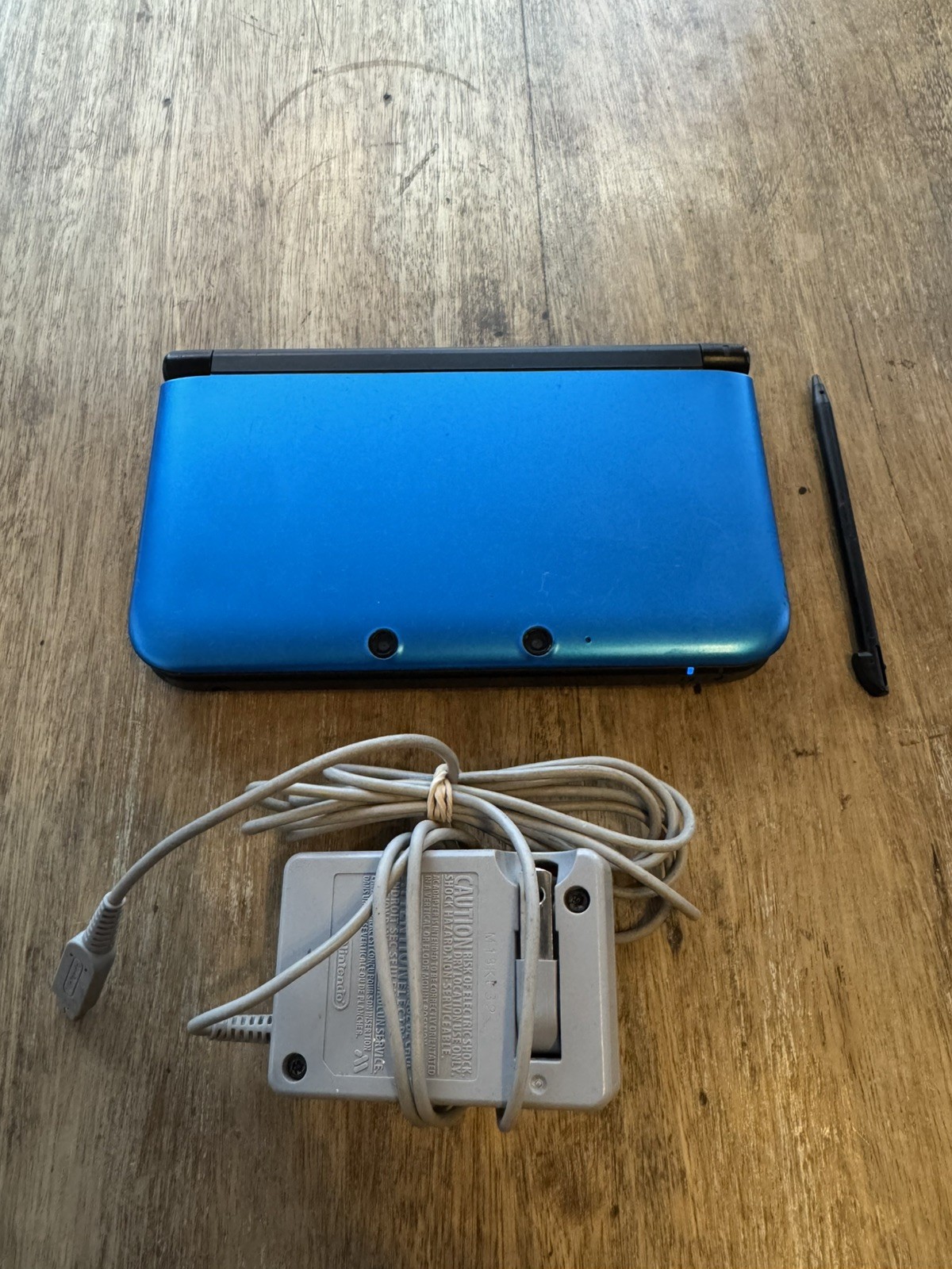 Nintendo 3DS XL Blue/Black | English | Charger | Pokemon Alpha Sapphire | TESTED
