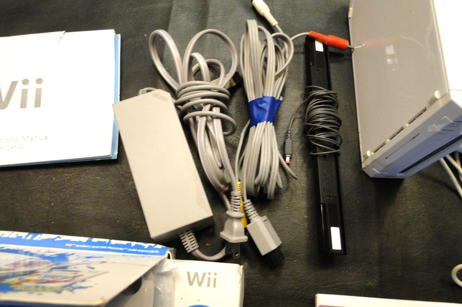 Nintendo Wii Game Console W 9 Family Games W NU Draw Tablet, Controller, Nunchuc