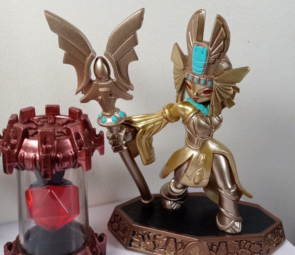 Skylanders Imaginators Lot King Pen, Fire Reactor, & Golden Queen