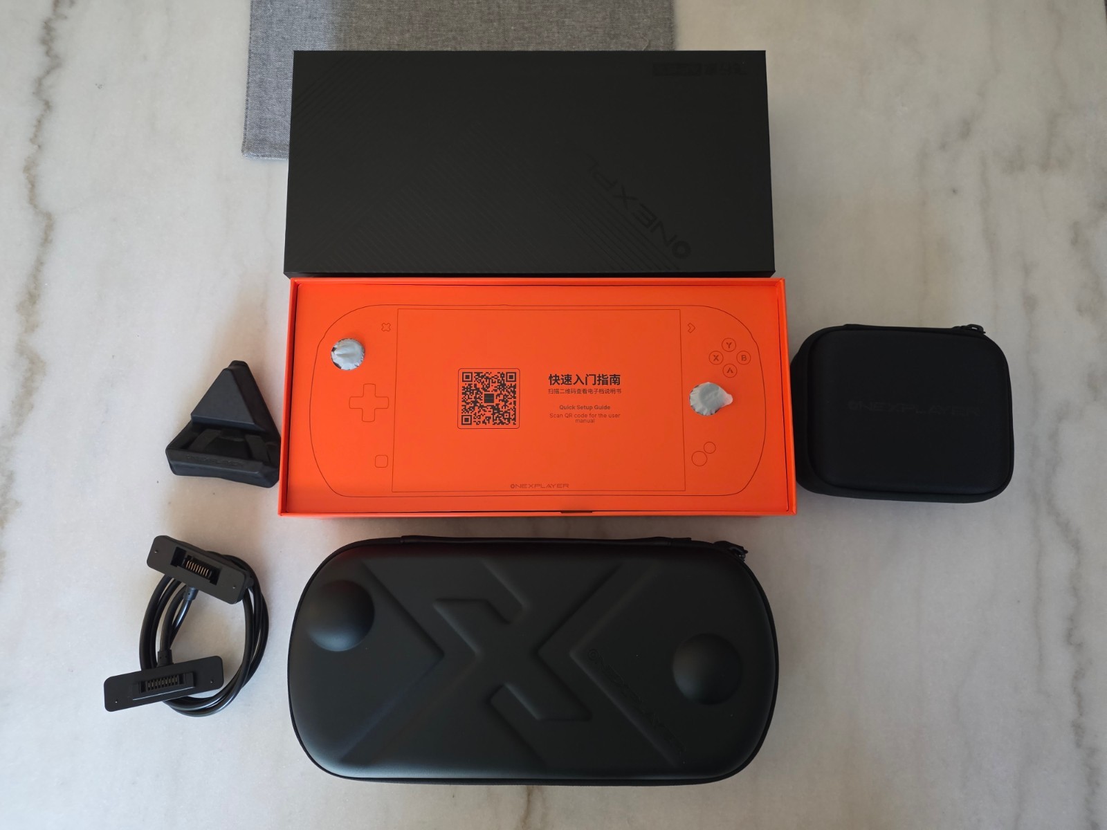 ONEXPLAYER Apex AI Max+ 395 48GB / 1TB Non-FrostBay + Accessories