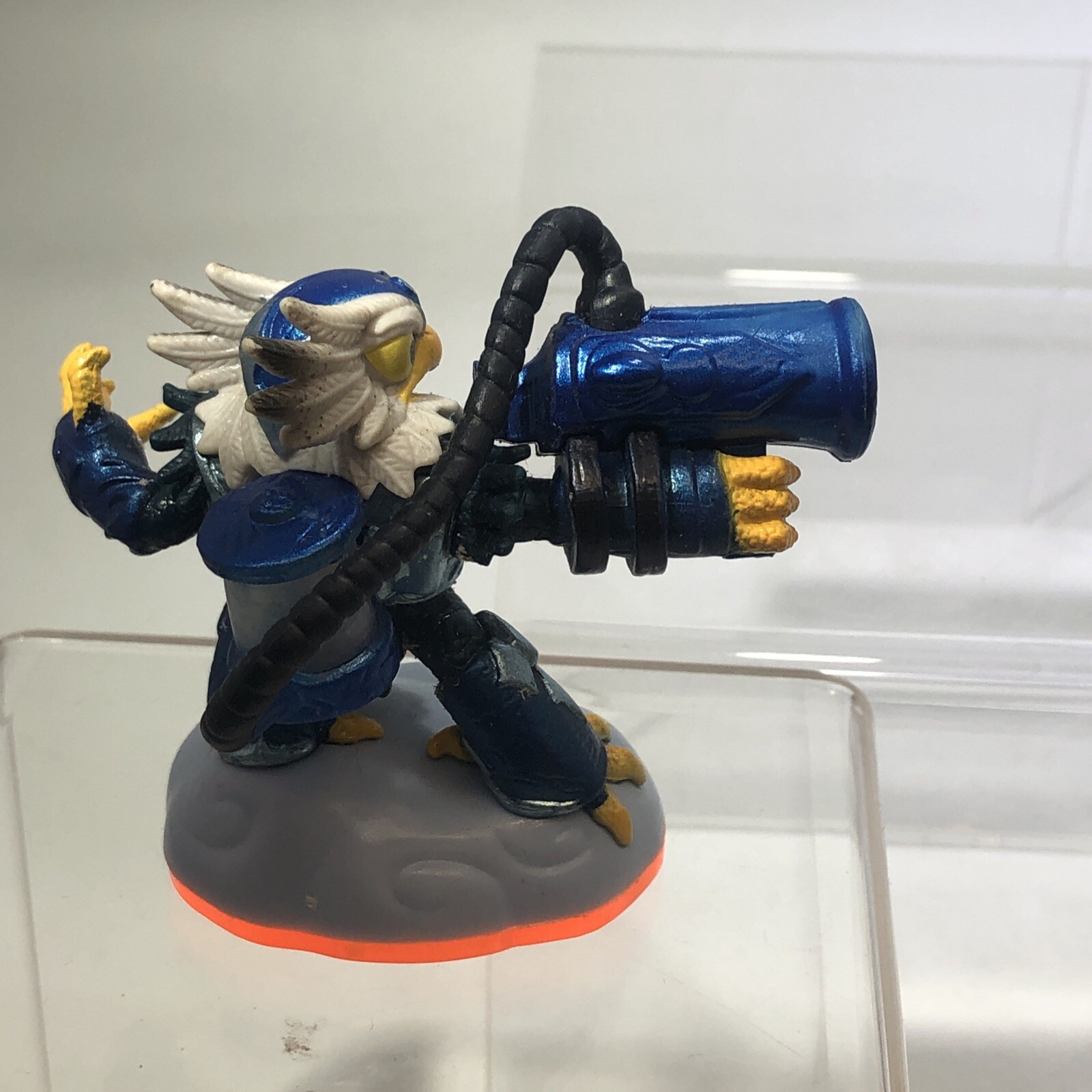 Lot of 6 Skylanders Figures Eruptor, Stealth Elf, Cynder, Gill Grunt, & More