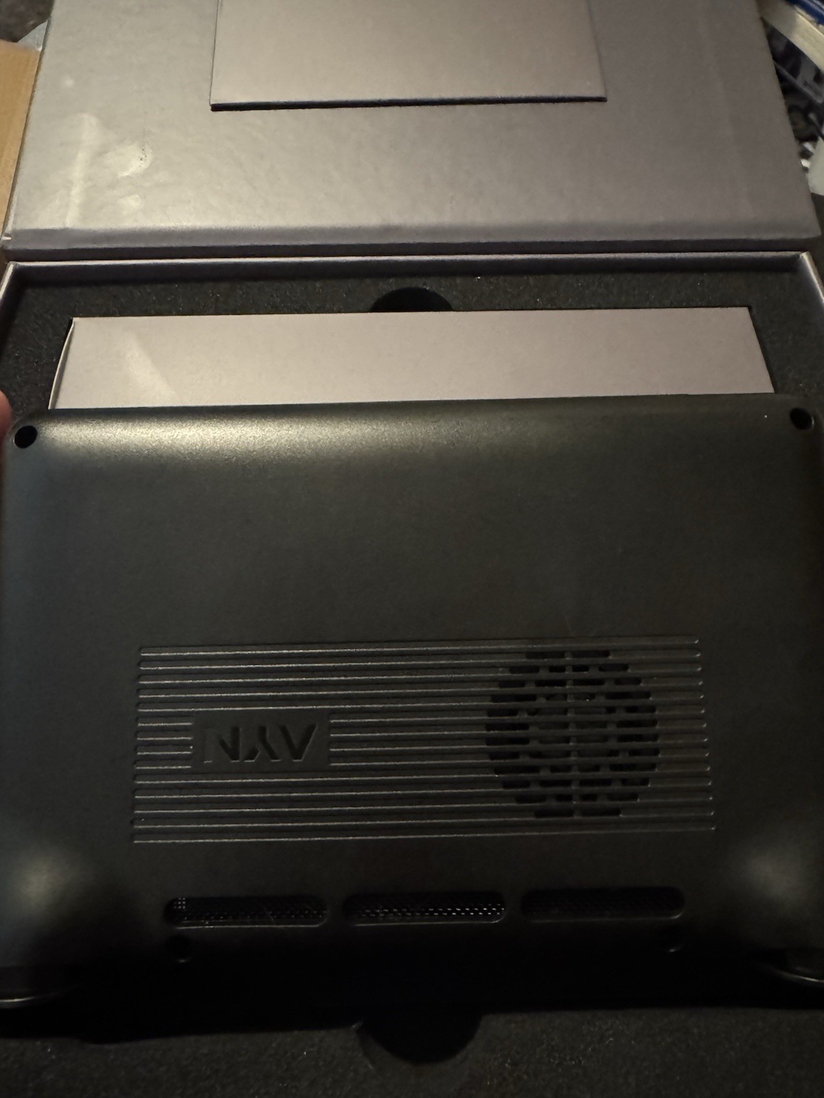 AYN Thor Base 8gb RAM 128GB Black With Charging Dock Open Box BATCH 2