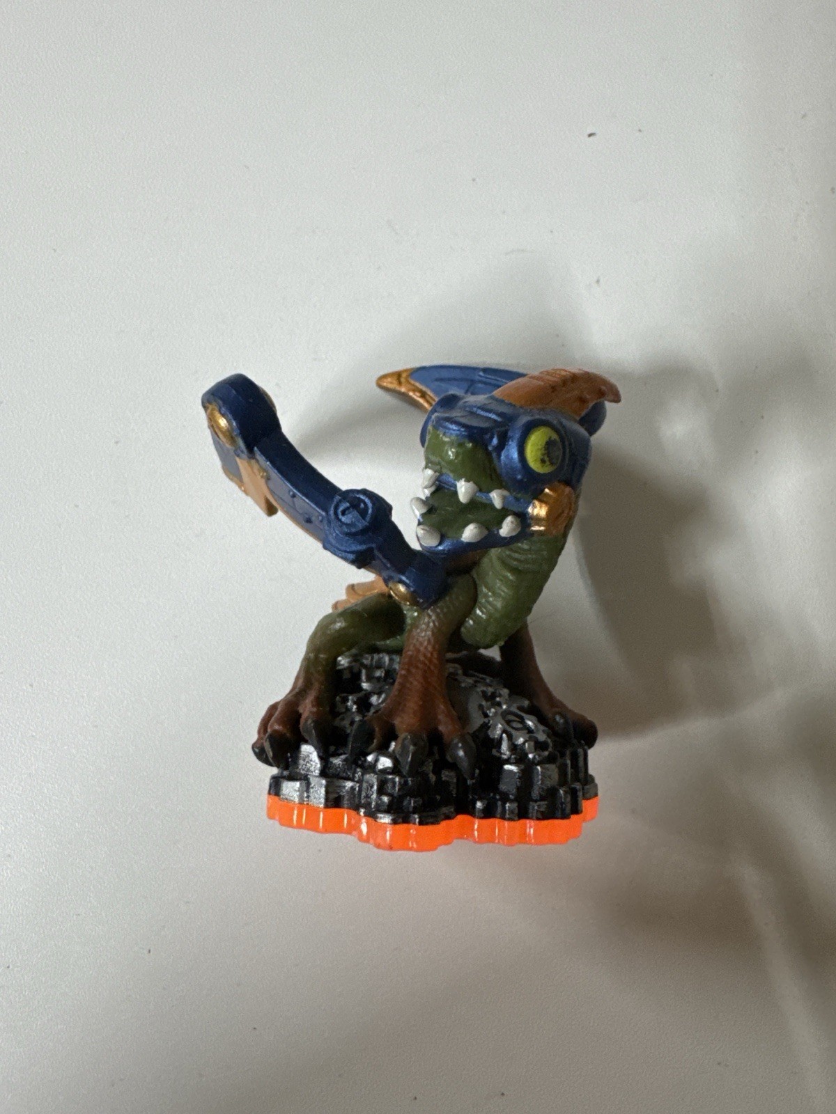 Disney Infinity & Skylanders Figure Lot WALL-E Stitch Merida Trigger Happy